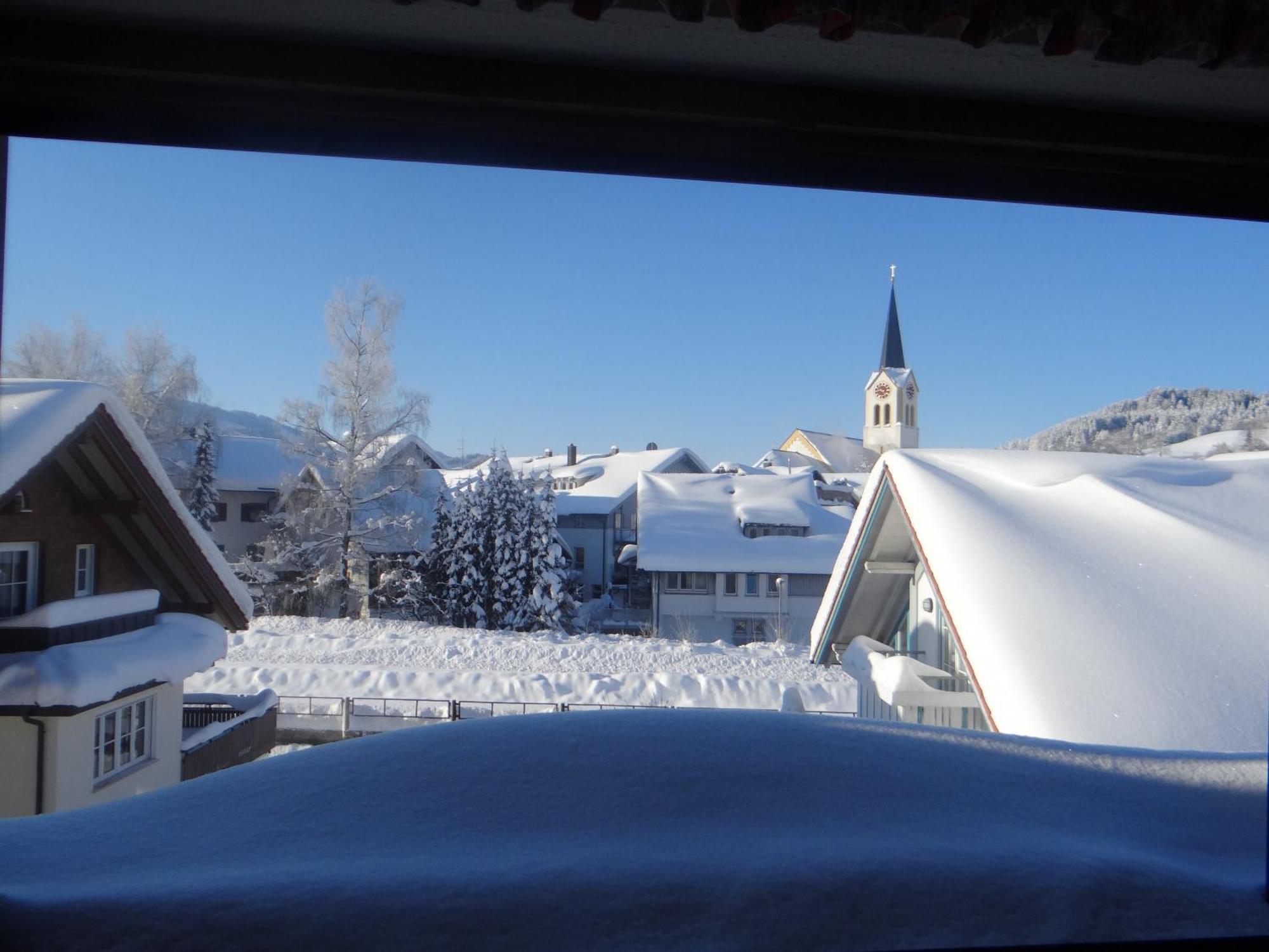 Allgaeu Vibes - Fusslaeufige Erreichbarkeit Vom Bahnhof, Mit Aussicht, Wettergeschuetzter Balkon Oberstaufen Zewnętrze zdjęcie