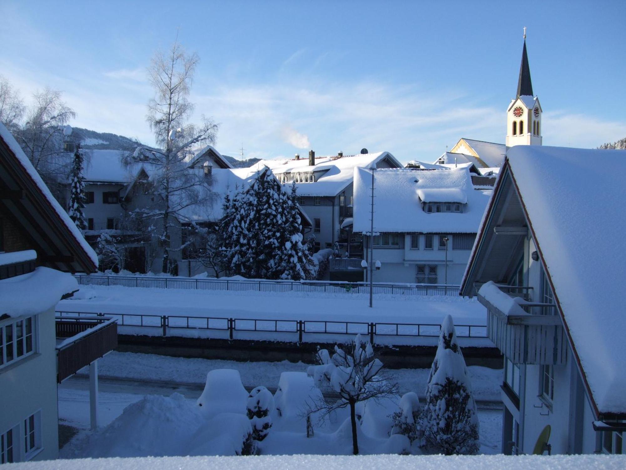 Allgaeu Vibes - Fusslaeufige Erreichbarkeit Vom Bahnhof, Mit Aussicht, Wettergeschuetzter Balkon Oberstaufen Zewnętrze zdjęcie